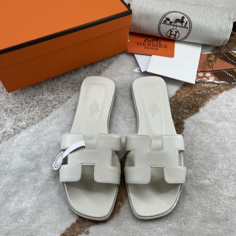 H**mes slippers